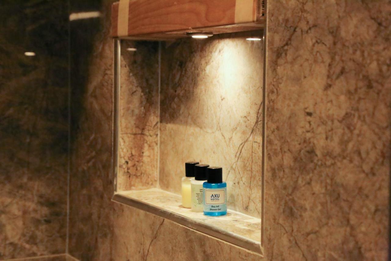 Axu Airport Hotel Arnavutkoy Exterior foto A niche in a shower
